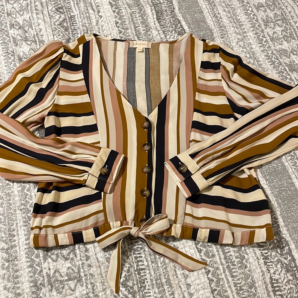 Altar’d State blouse
